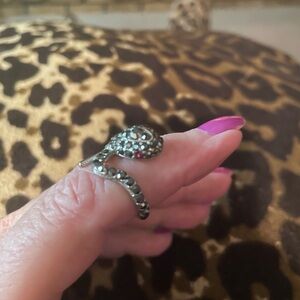 Elegant Silver Snake Ring with Dark Accents sz 8 snake has red eyes